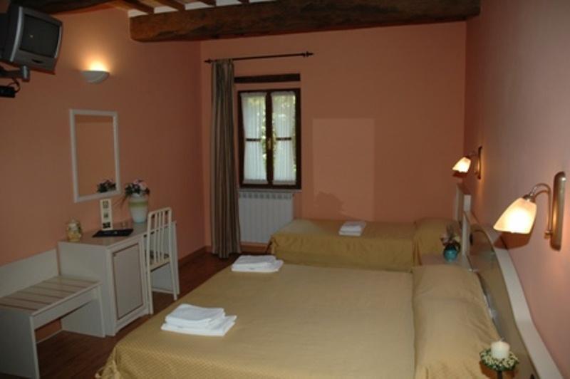 Albergo Montenerone Piobbico Exterior photo